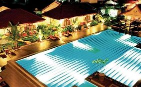 Grand Zuri Duri Hotel